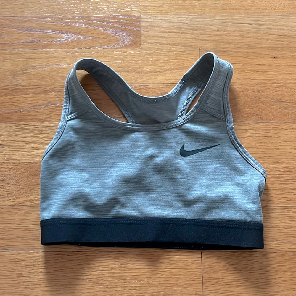 Women’s nike sports bra